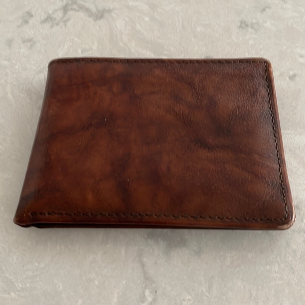 GENUINE LEATHER BILLFOLD